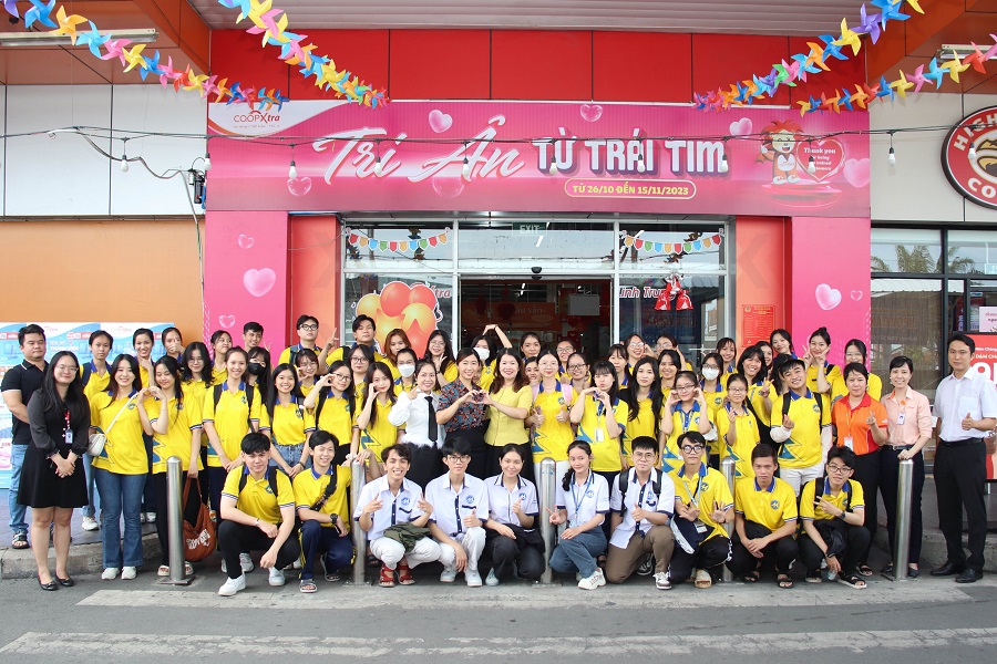 Sinh viên lớp học phần Quản trị bán hàng Nền tảng trò chơi slot Việt Nam
 UFM đi học tập thực tế tại Co.opXtra Linh Trung